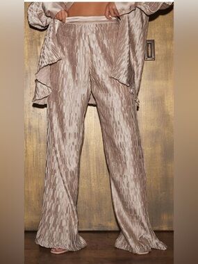 NWT Pretty Little Thing Beige Textured Wide-Leg Pants